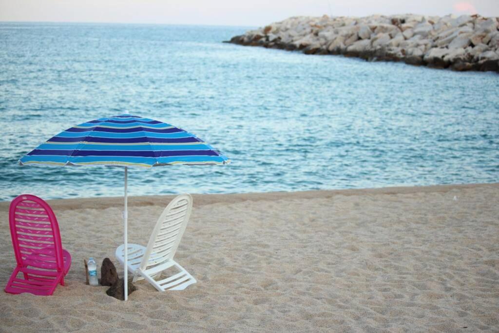 Villa Di Campagna Vicino Al Mare Орозеи Екстериор снимка